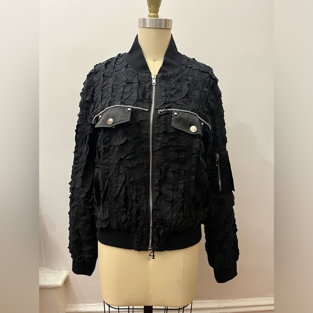 Videmus Omnia Black Textured Women's Bomber Jacket
